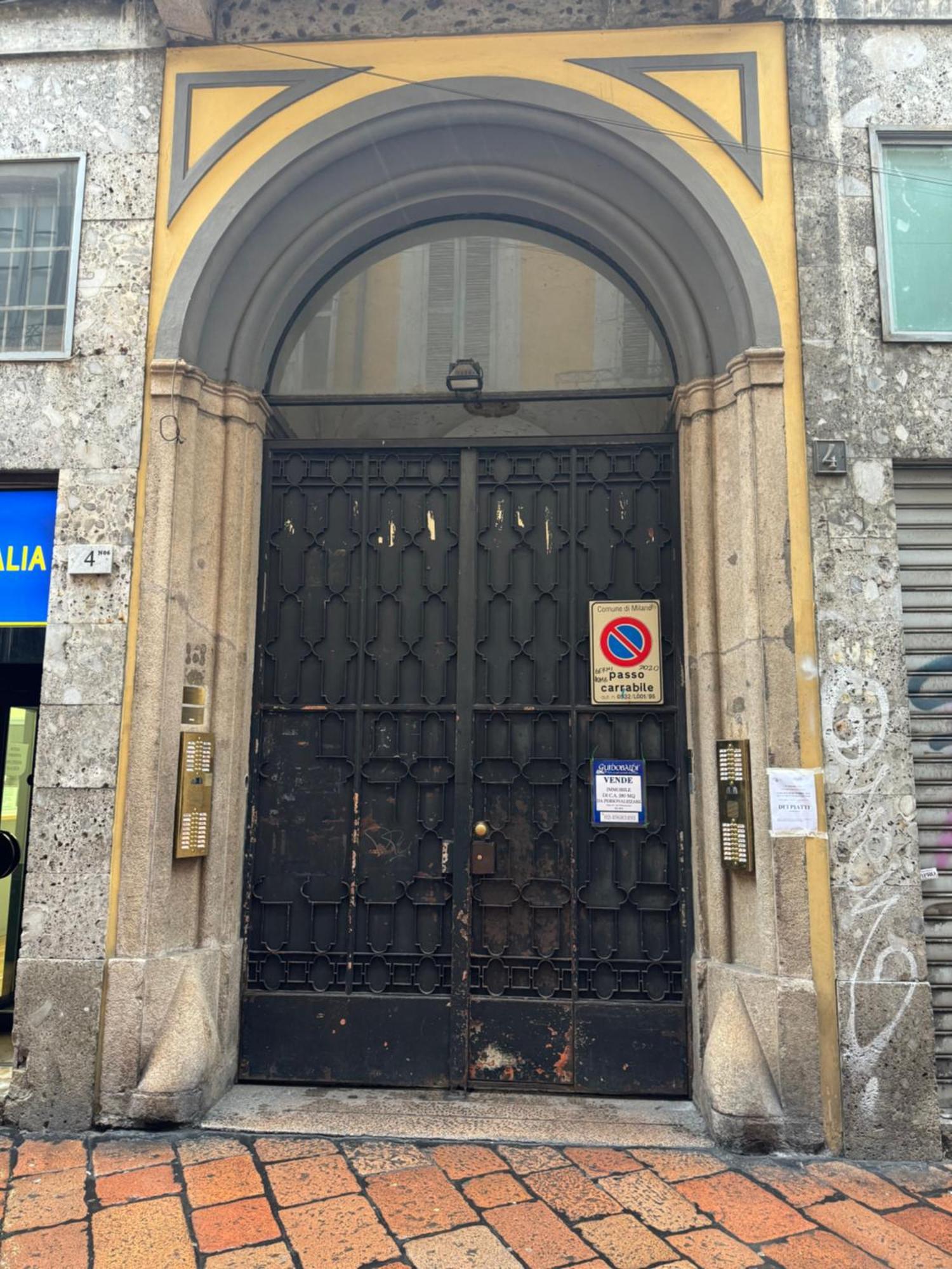 Free 30 Minutes Preemptive Cognitive Disconnect Therapy Price Location Real Duomo Palace Mini Suite Milaan Buitenkant foto